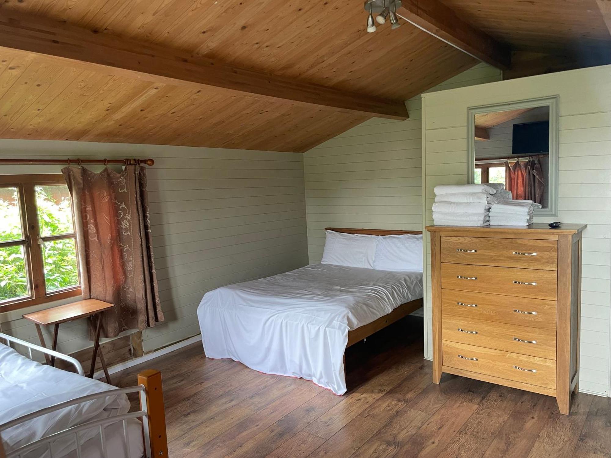 Bridge Farm Guesthouse Rooms Dundry Kültér fotó