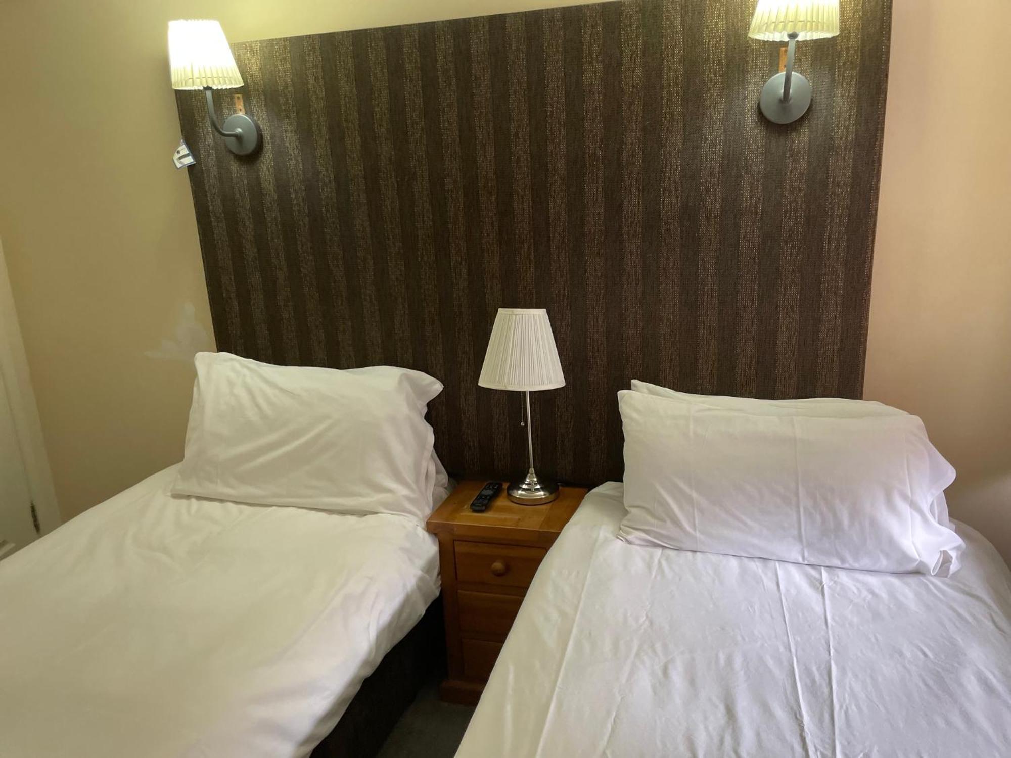 Bridge Farm Guesthouse Rooms Dundry Kültér fotó