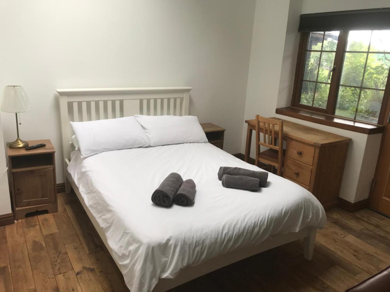 Bridge Farm Guesthouse Rooms Dundry Kültér fotó